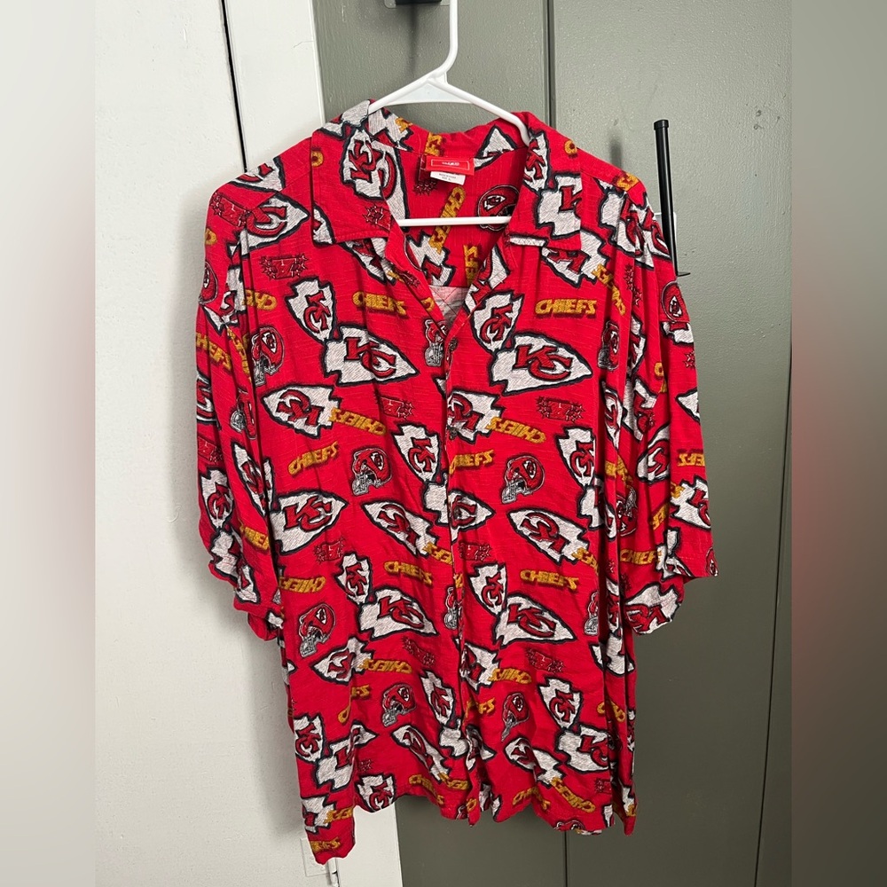 Chiefs NFL Button down Shirt
